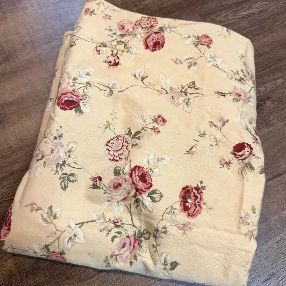Large Waverly Sonata Rose Tablecloth Gold Red Pink Floral Rectangular 72x108